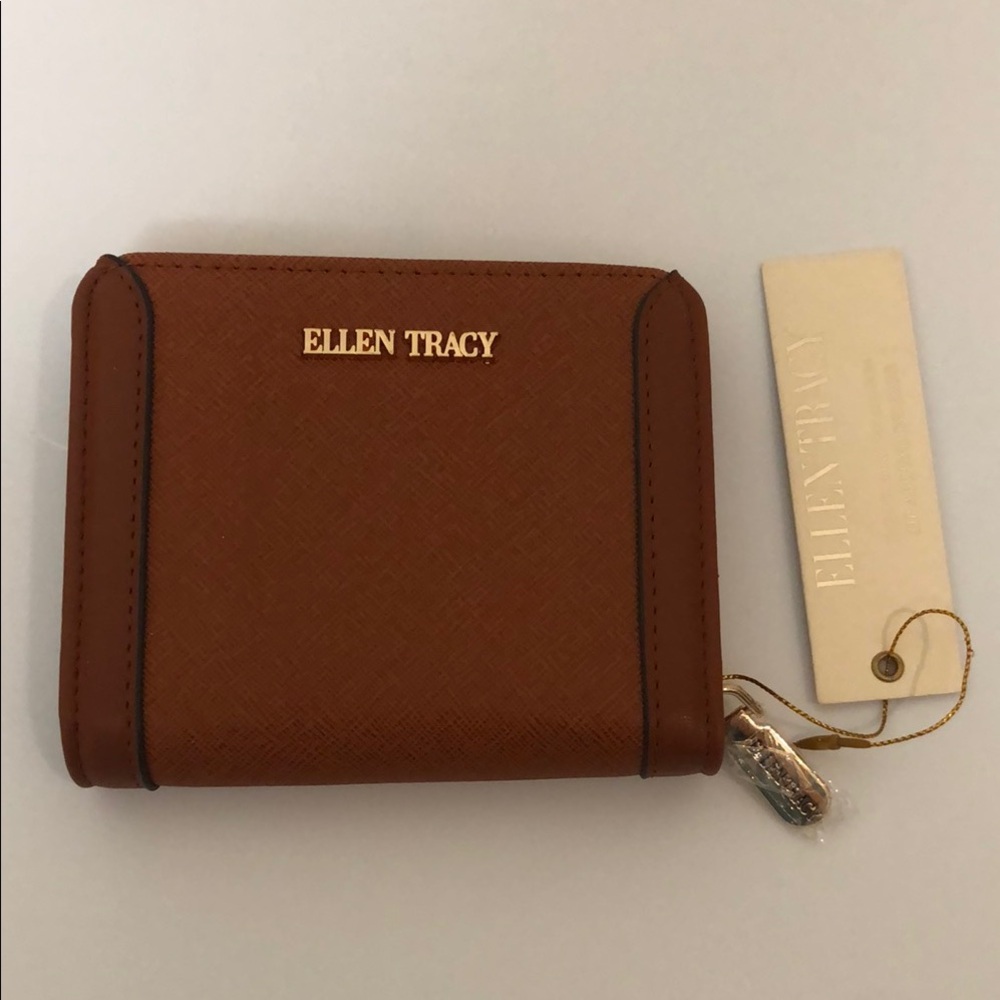 Ellen Tracy nwt Brown cognac Wallet 5 x 4